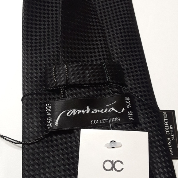 Sold - Picture 3 of 5